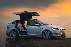 Tesla Model X Plaid Özellikleri ve İncelemesi