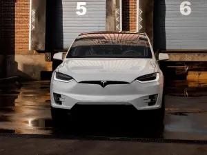 Tesla Model X Özellikleri ve İncelemesi